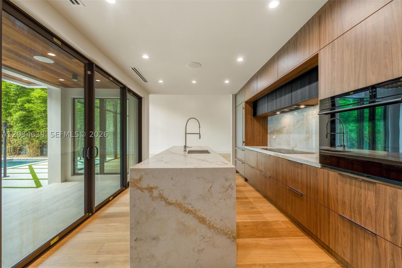 43 NW 42nd St, Miami FL 33127