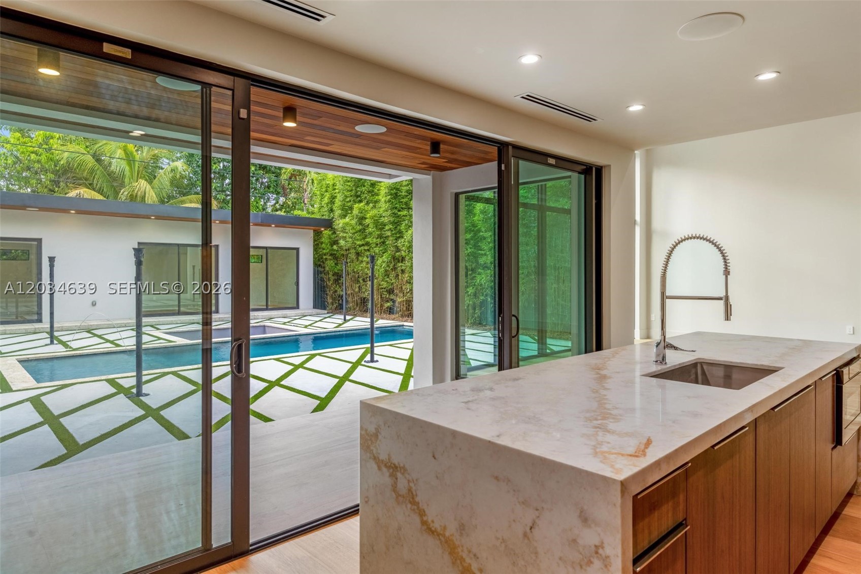 43 NW 42nd St, Miami FL 33127