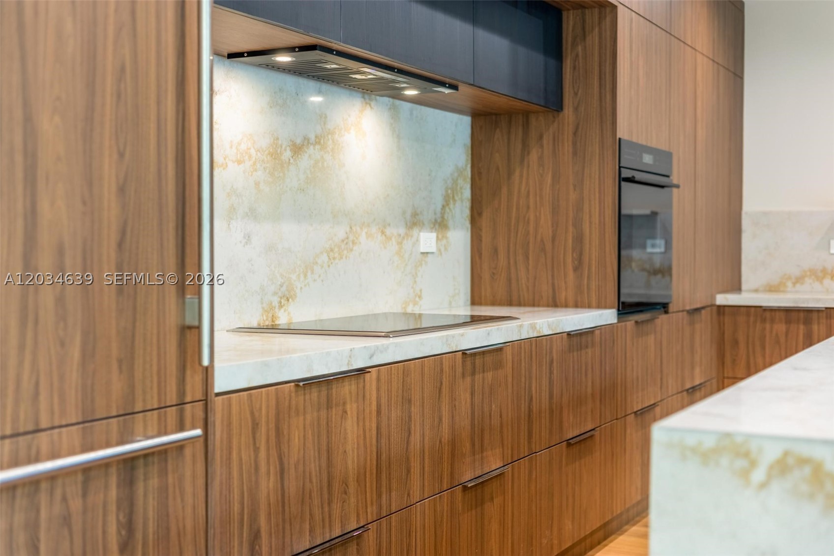 43 NW 42nd St, Miami FL 33127
