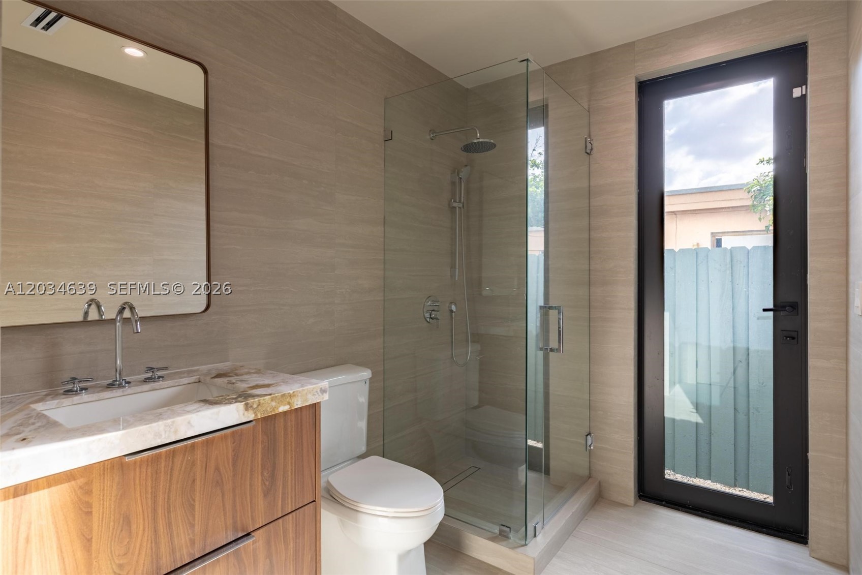 43 NW 42nd St, Miami FL 33127