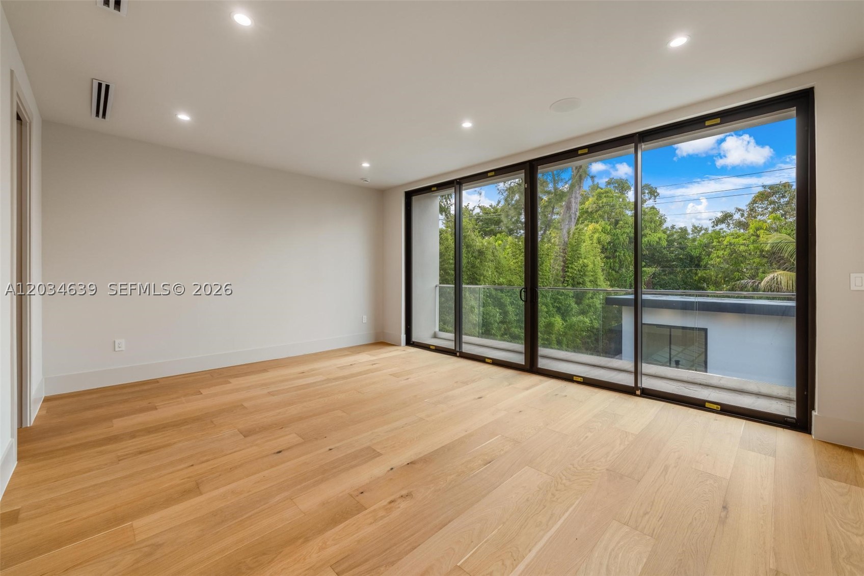 43 NW 42nd St, Miami FL 33127