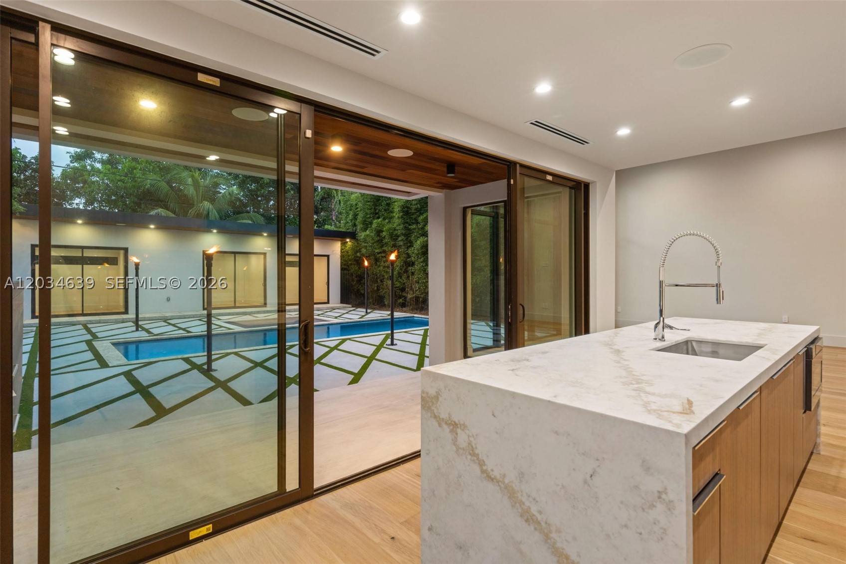 43 NW 42nd St, Miami FL 33127