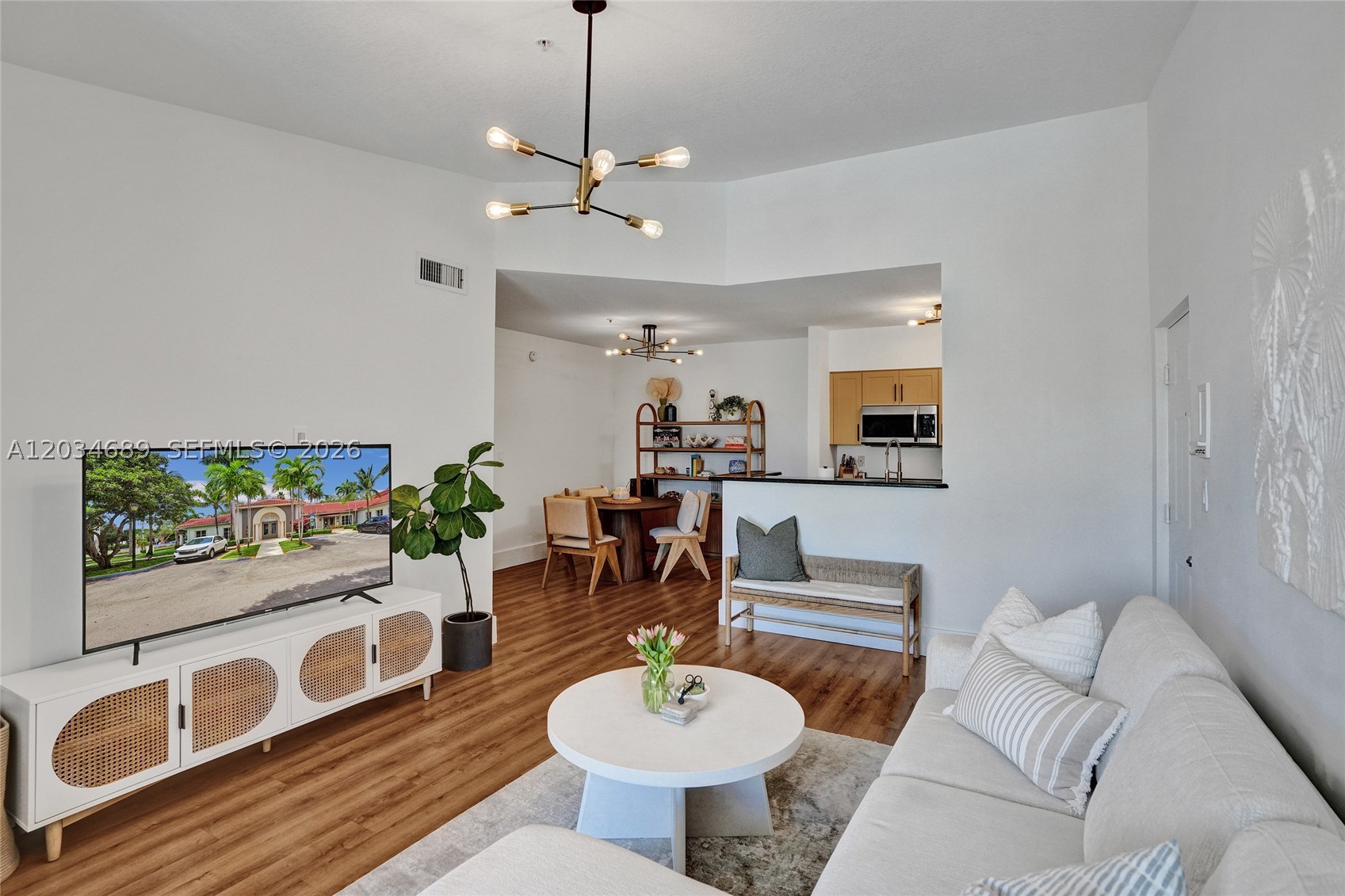 6841 SW 44th St #305, Miami FL 33155