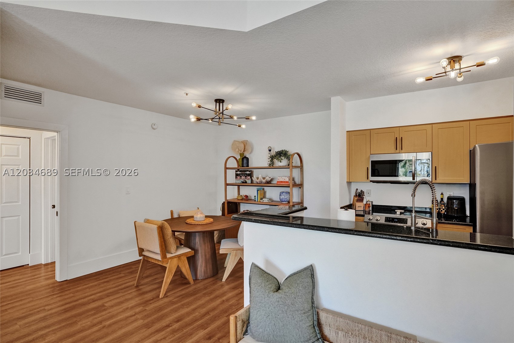 6841 SW 44th St #305, Miami FL 33155
