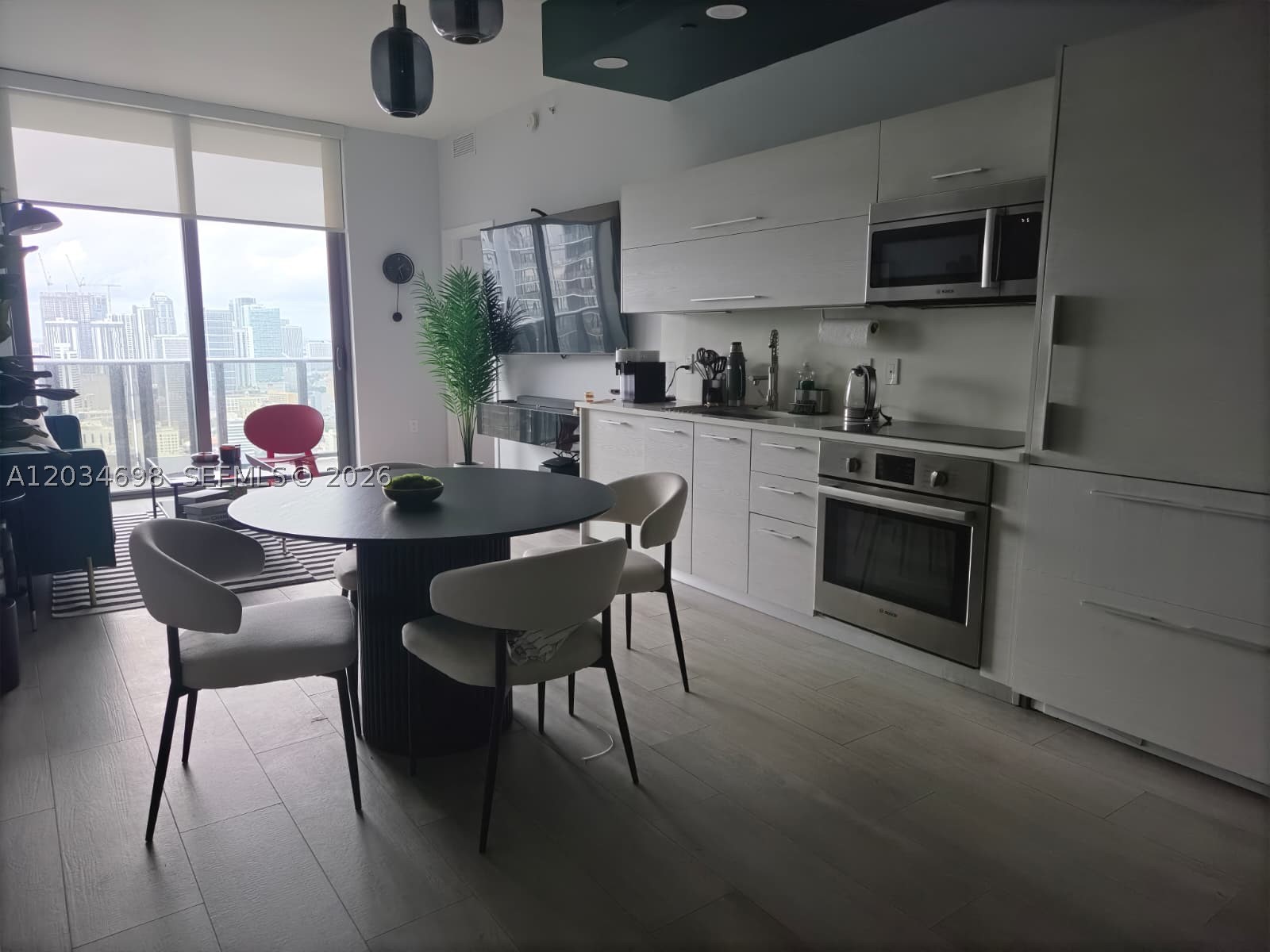 45 SW 9th St #4309, Miami FL 33130