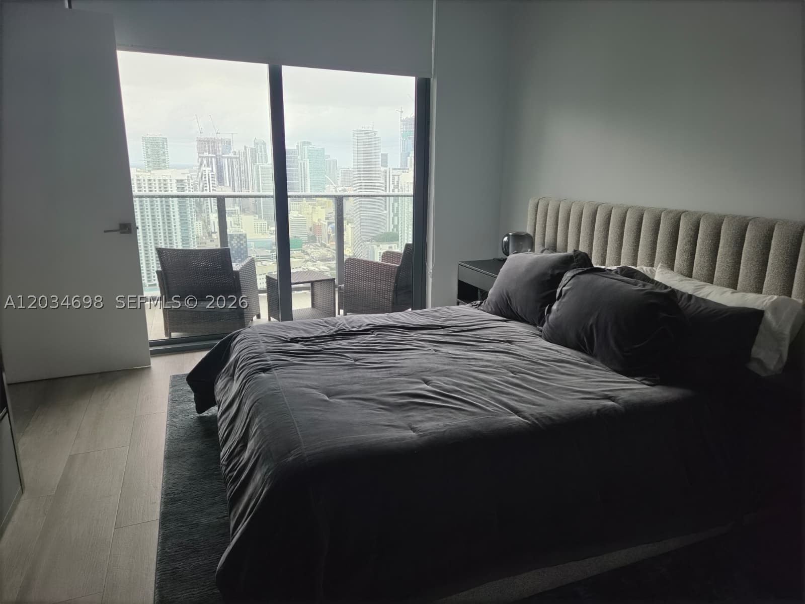 45 SW 9th St #4309, Miami FL 33130