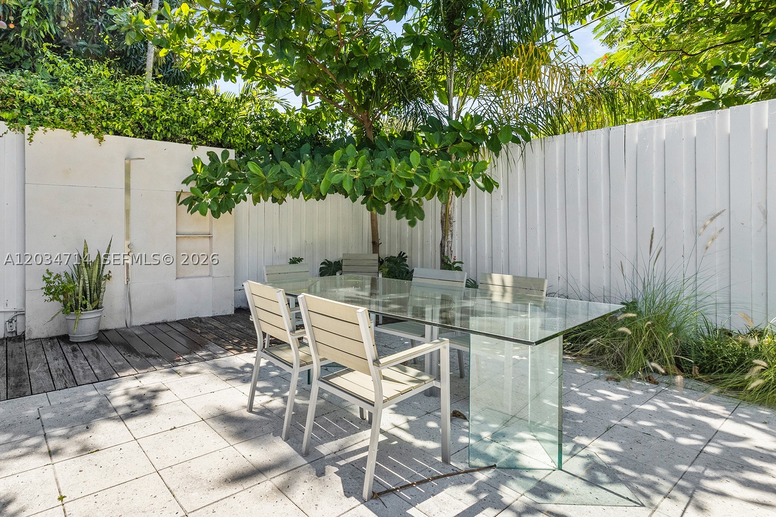 533 NE 52 Ter #., Miami FL 33137