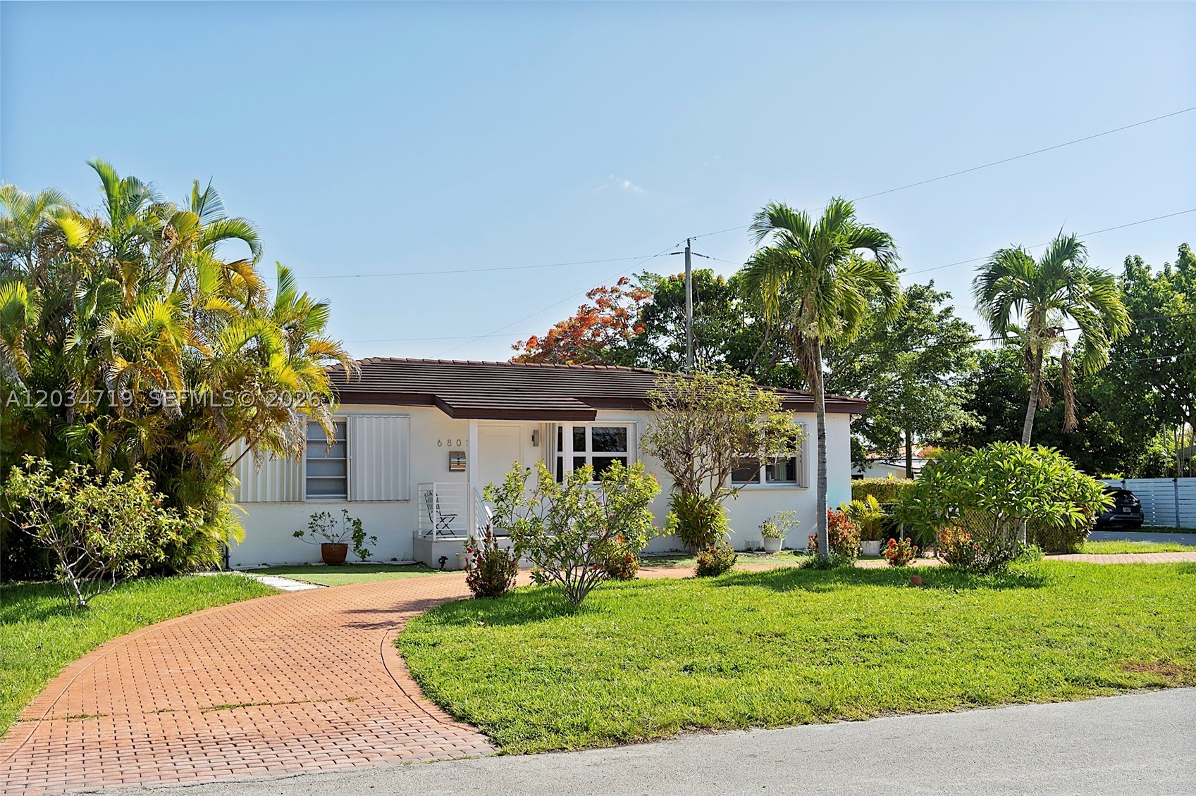 6801 SW 27th St, Miami FL 33155