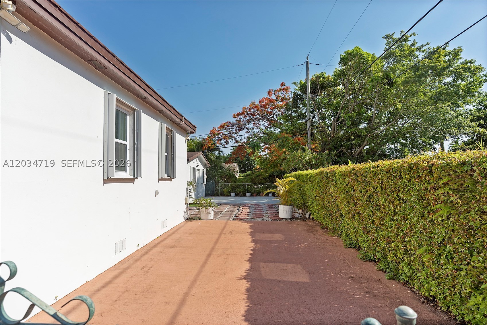 6801 SW 27th St, Miami FL 33155