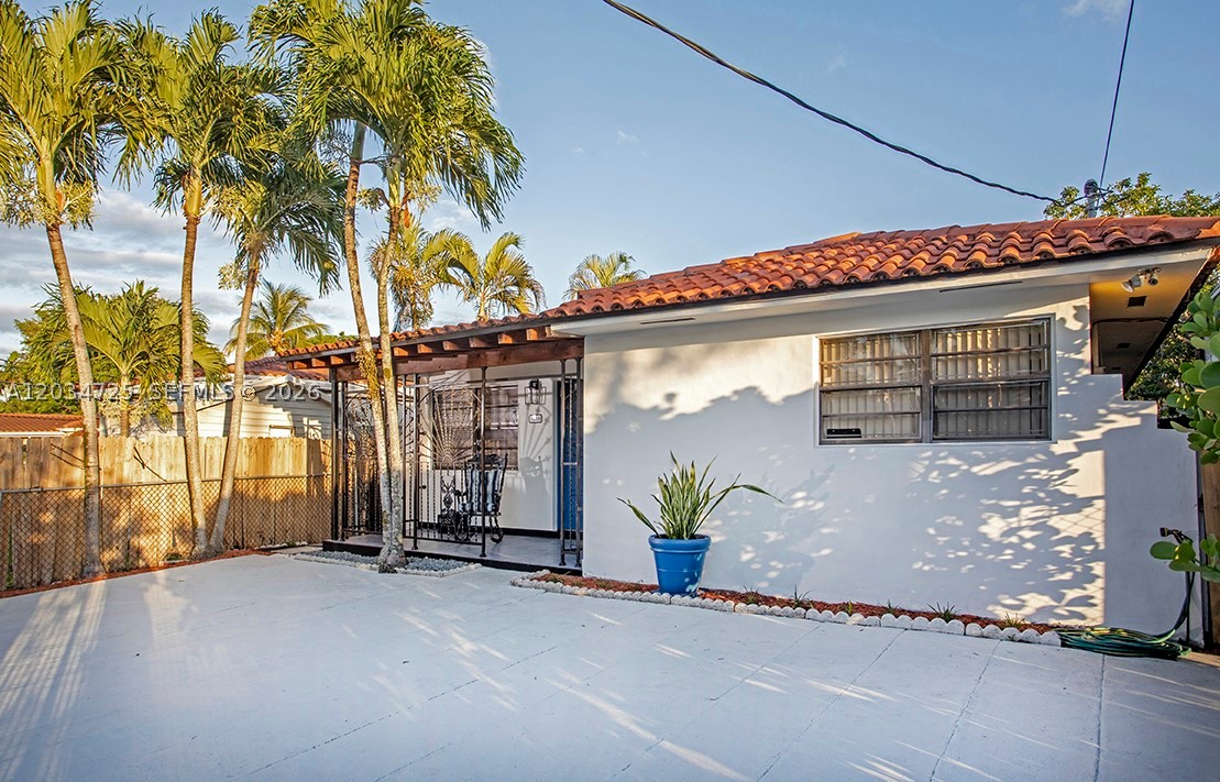 3610 SW 14th St, Miami FL 33145