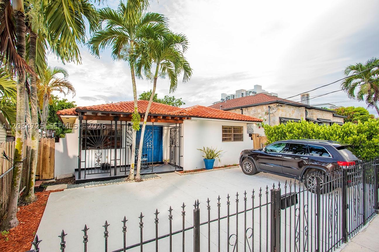 3610 SW 14th St, Miami FL 33145
