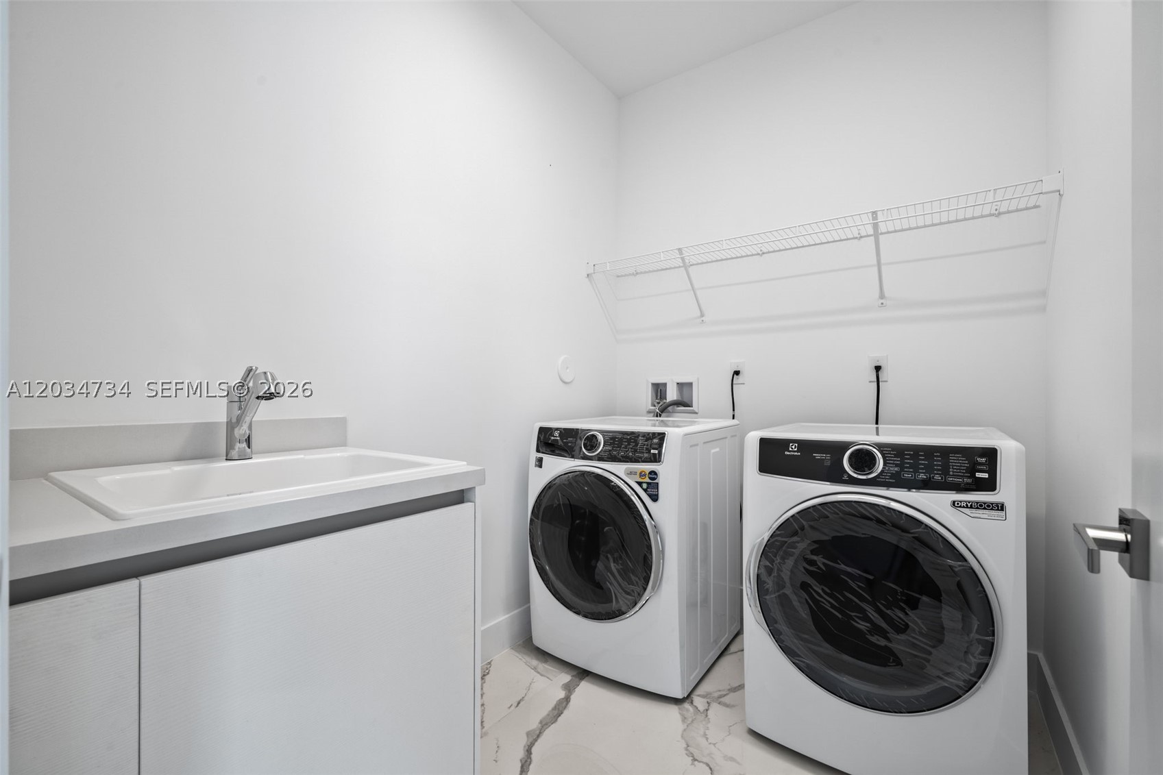 16710 N Botaniko Dr N, Weston FL 33326