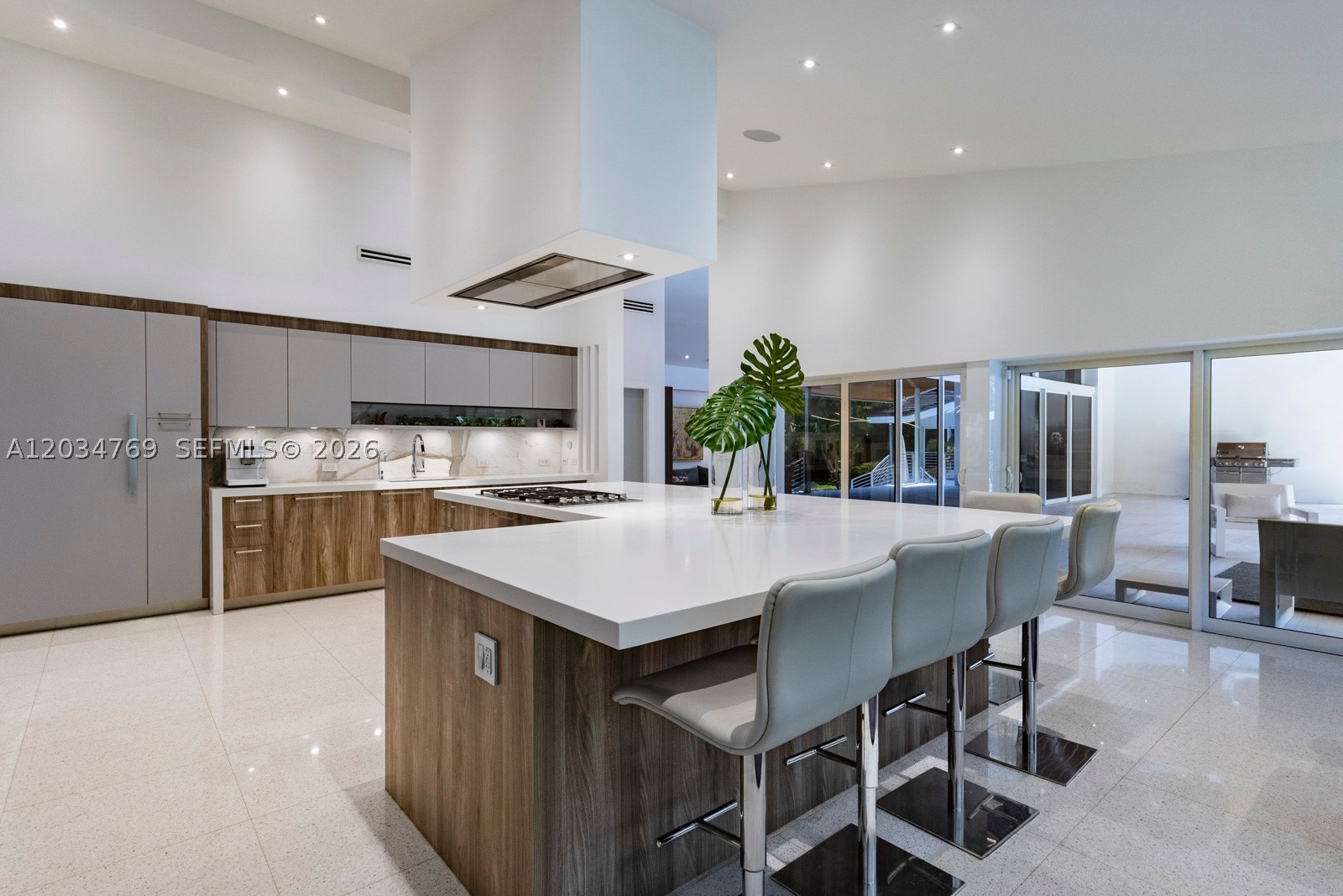 5780 Las Palmas Dr, Coral Gables FL 33156