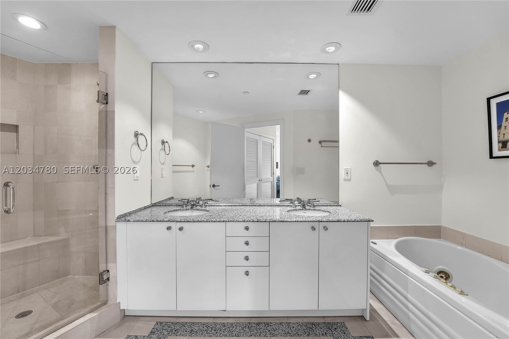300 S POINTE DR #809, Miami Beach FL 33139