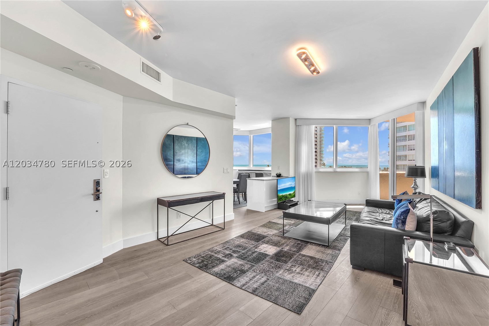 300 S POINTE DR #809, Miami Beach FL 33139