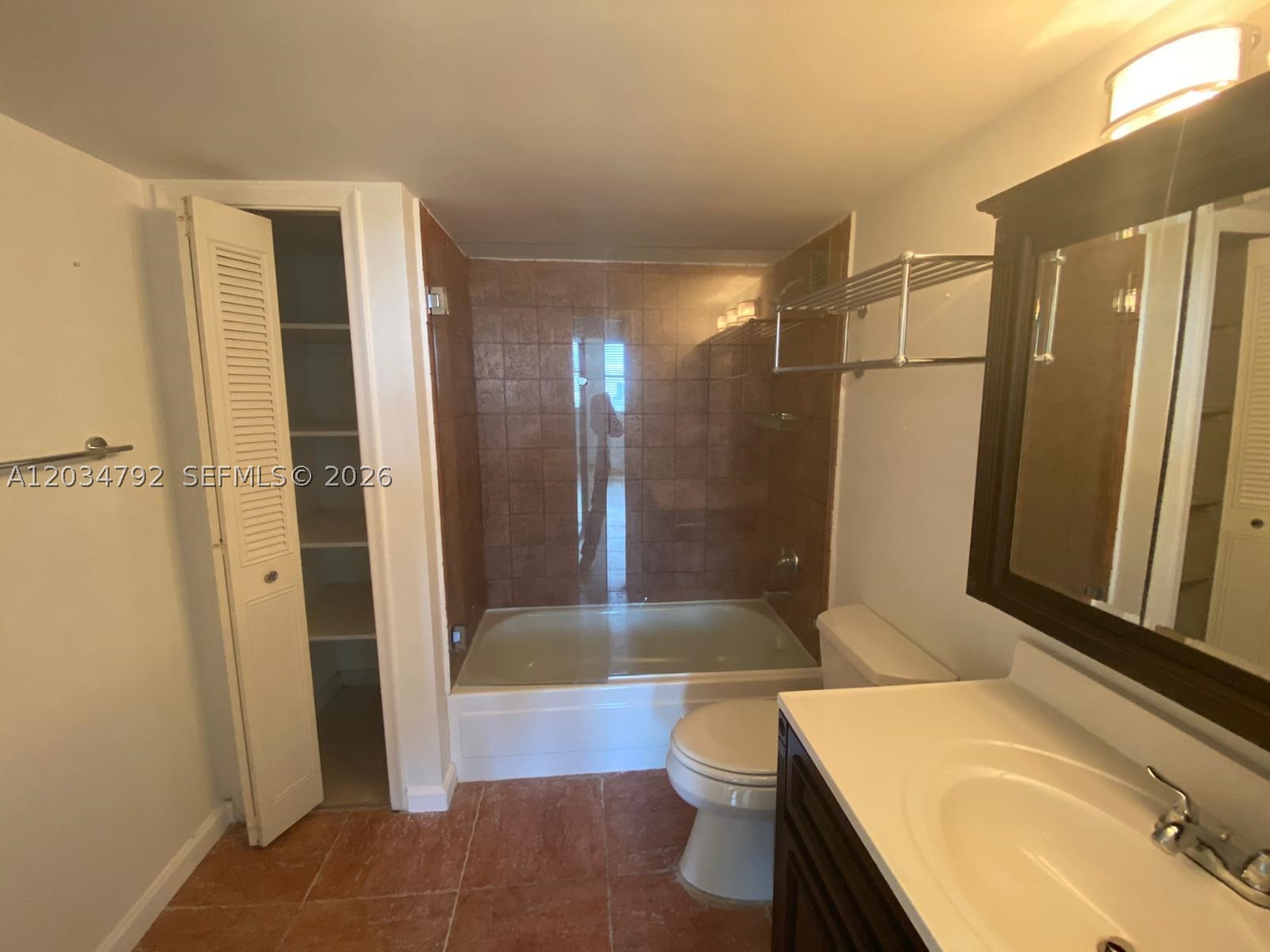 2450 NE 135th St #1012, North Miami FL 33181