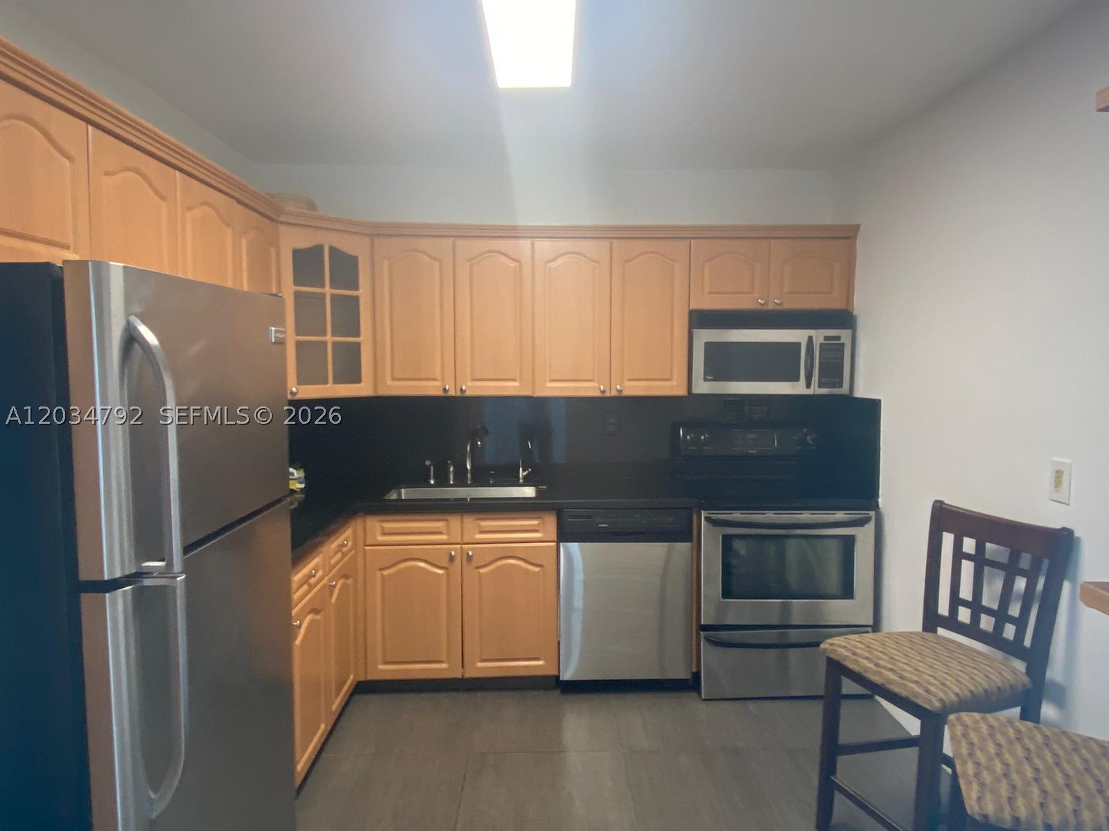 2450 NE 135th St #1012, North Miami FL 33181