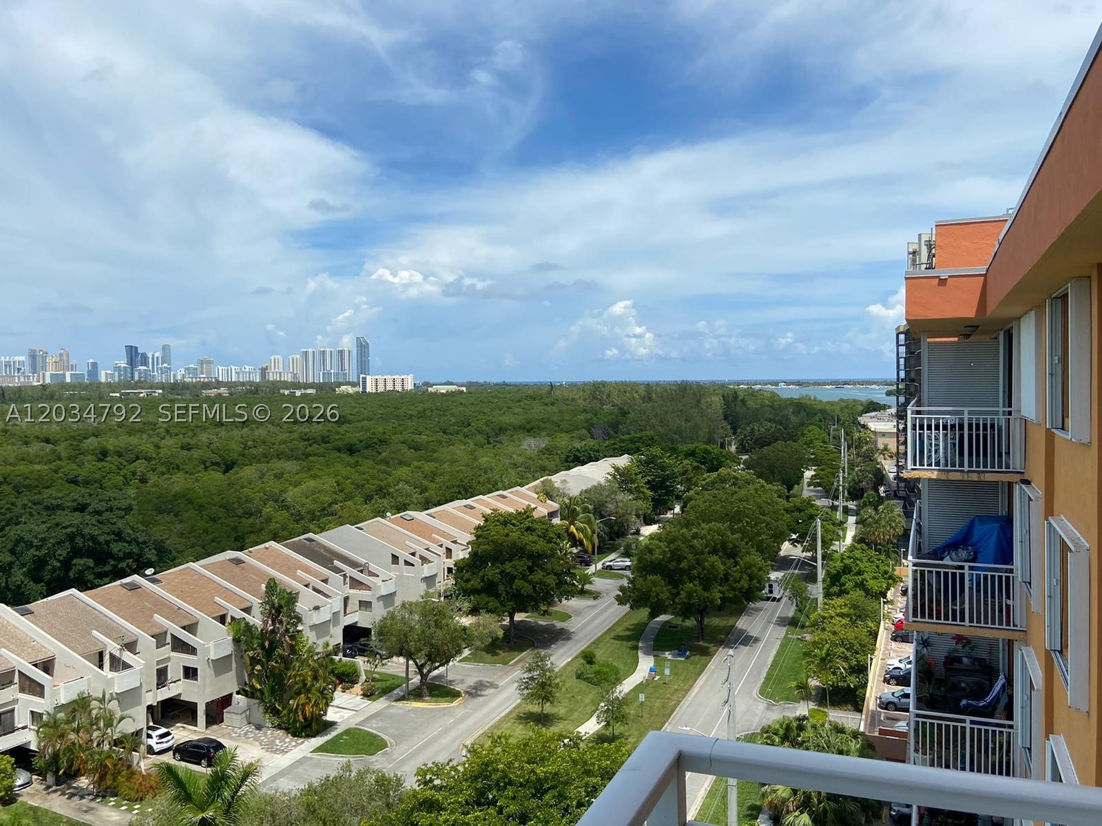 2450 NE 135th St #1012, North Miami FL 33181