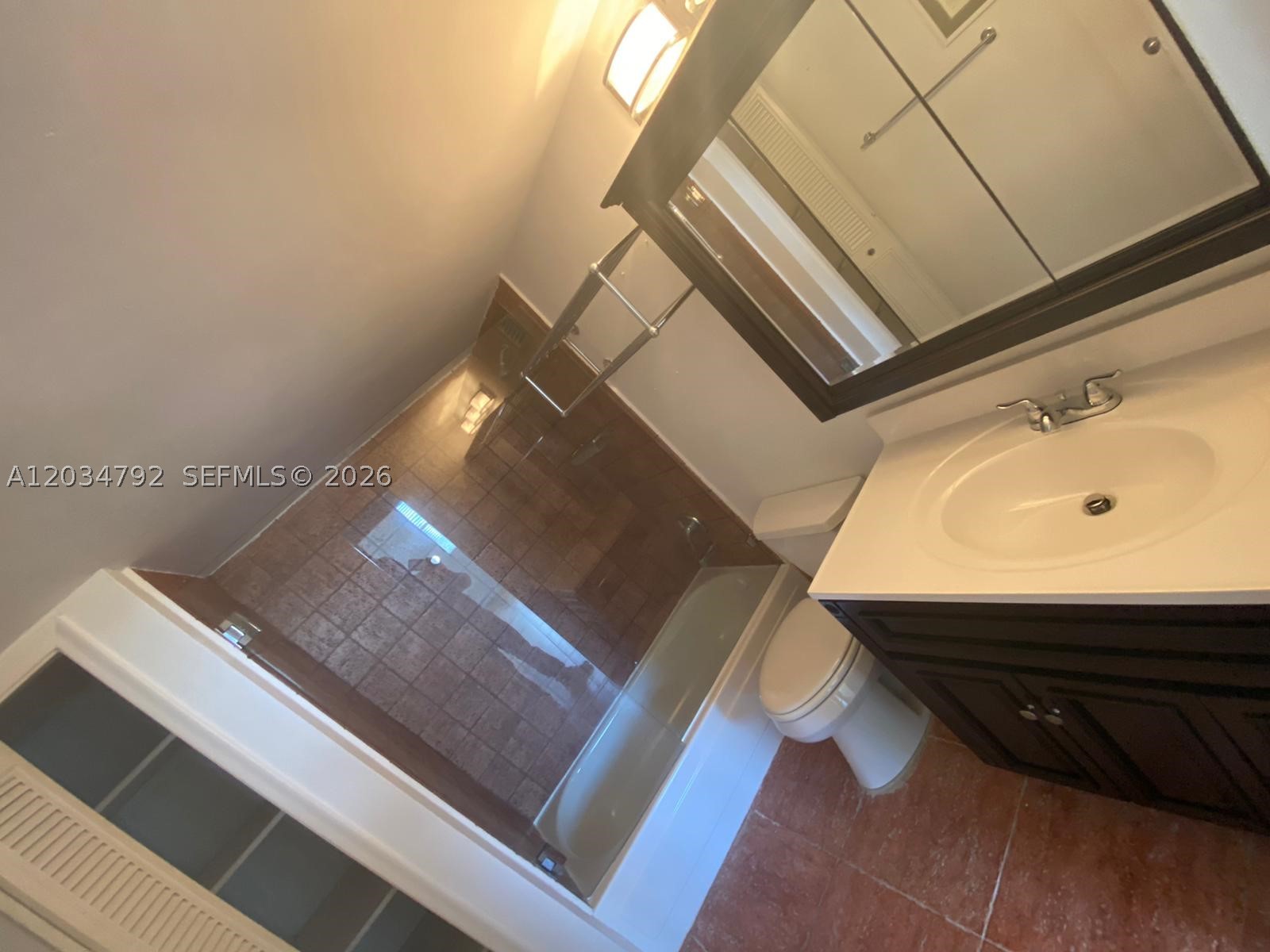 2450 NE 135th St #1012, North Miami FL 33181