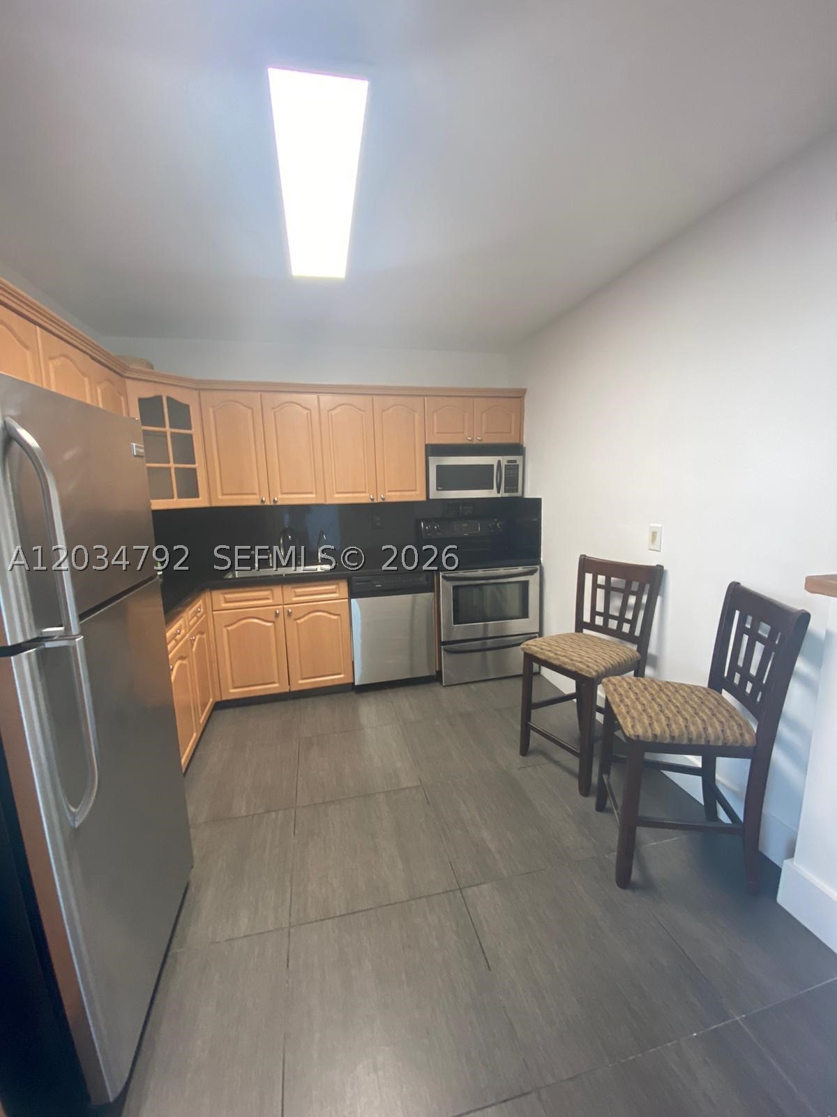 2450 NE 135th St #1012, North Miami FL 33181