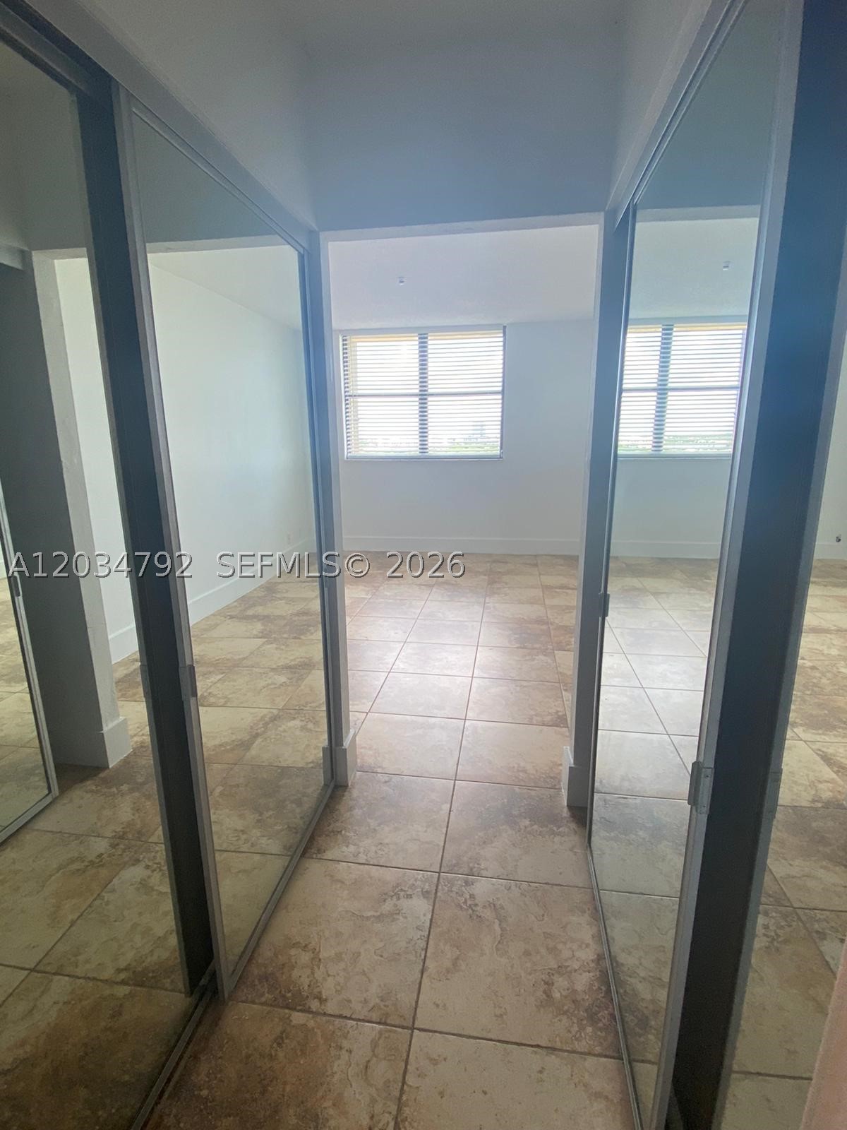 2450 NE 135th St #1012, North Miami FL 33181