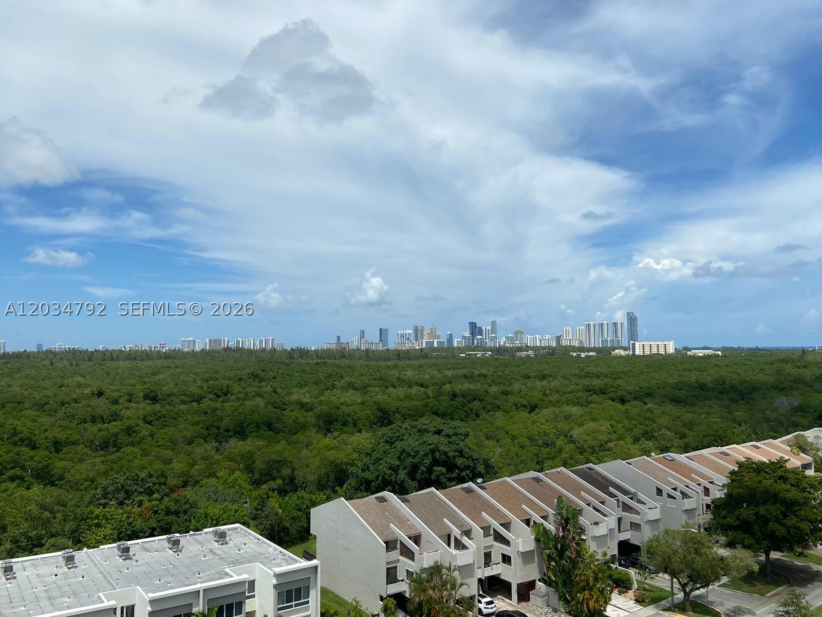 2450 NE 135th St #1012, North Miami FL 33181