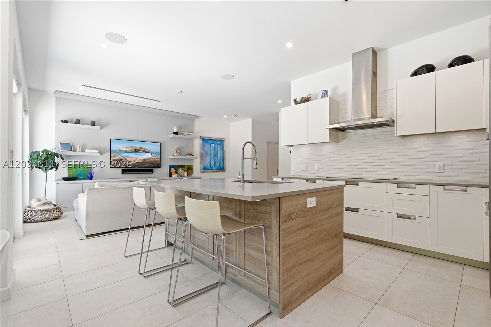 19941 NE 36th Pl, Aventura FL 33180