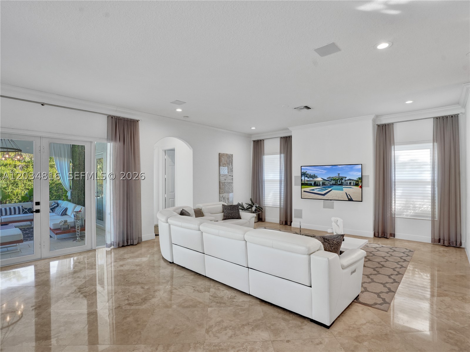14321 N Jockey Cir N, Davie FL 33330