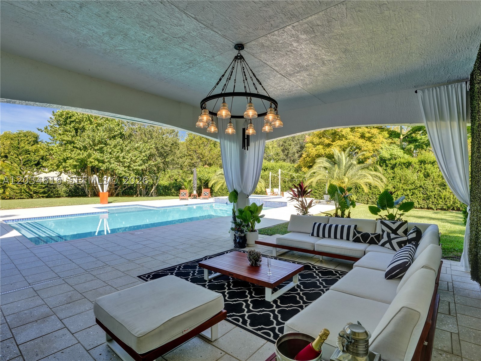 14321 N Jockey Cir N, Davie FL 33330