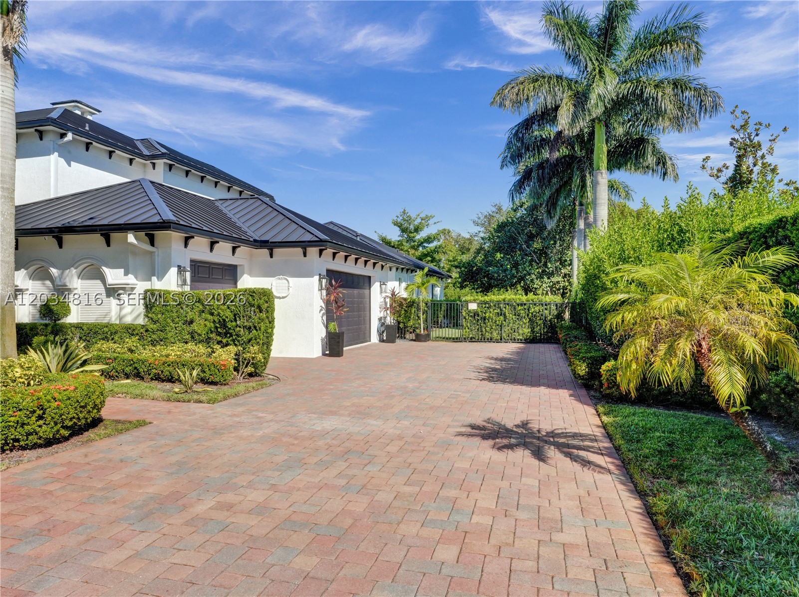 14321 N Jockey Cir N, Davie FL 33330
