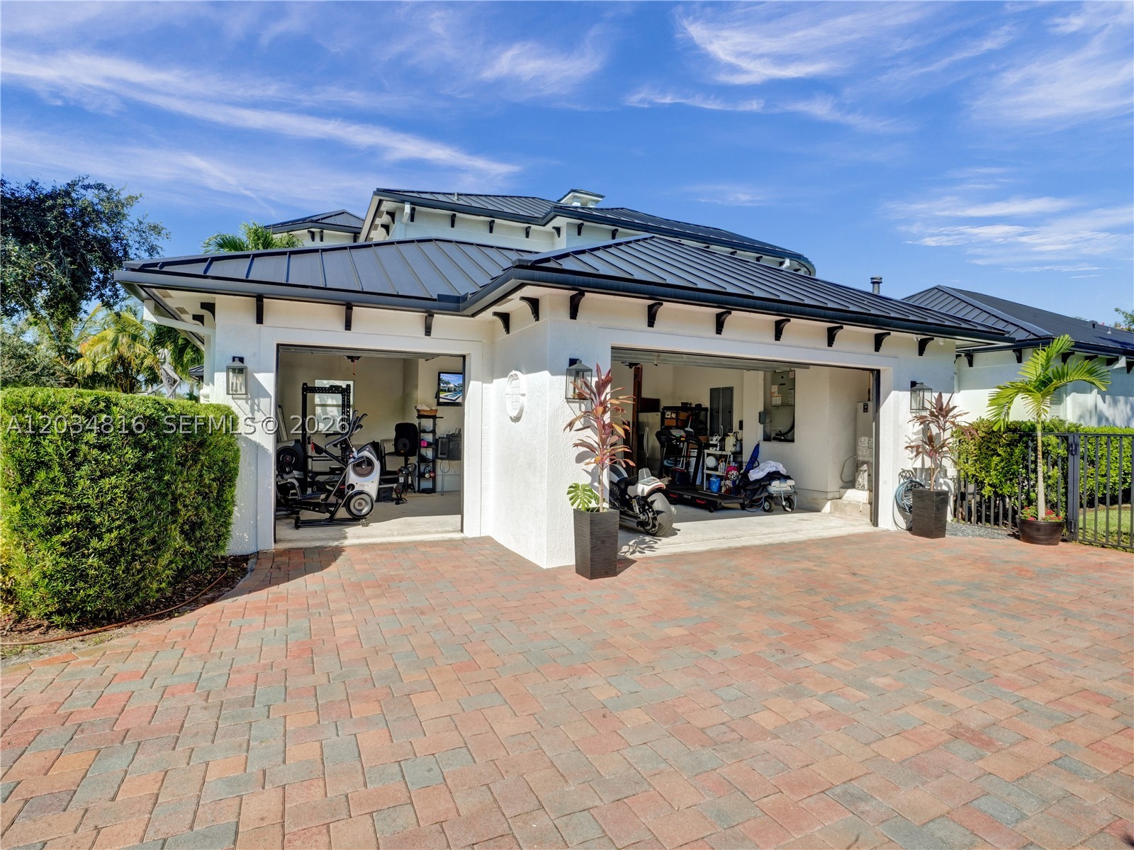 14321 N Jockey Cir N, Davie FL 33330