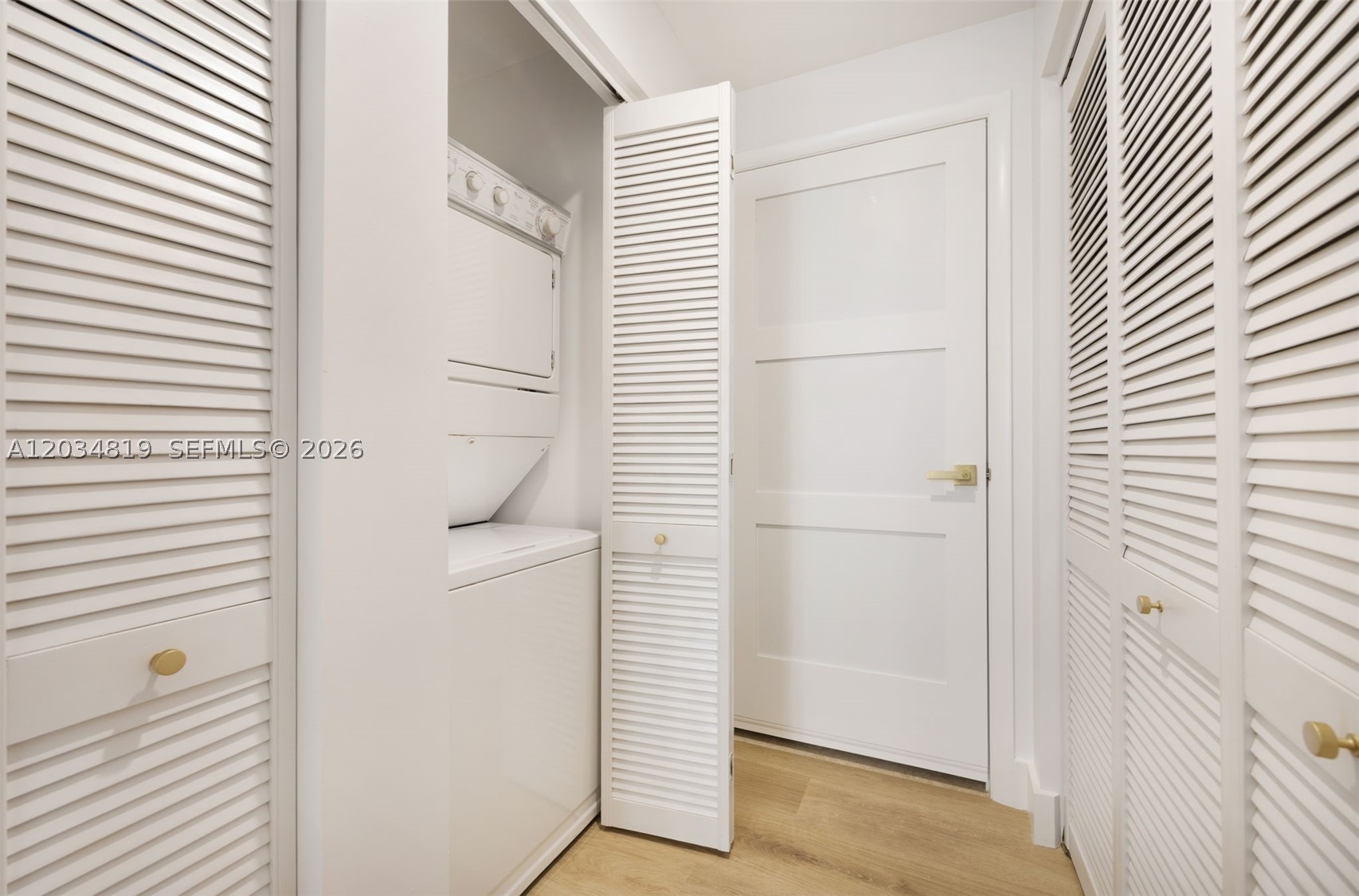 801 Brickell Key Blvd #2008, Miami FL 33131