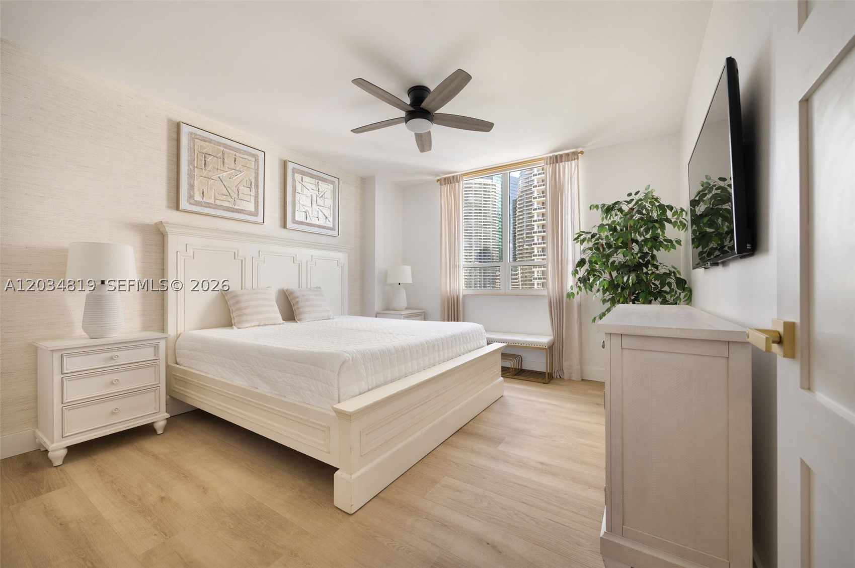 801 Brickell Key Blvd #2008, Miami FL 33131