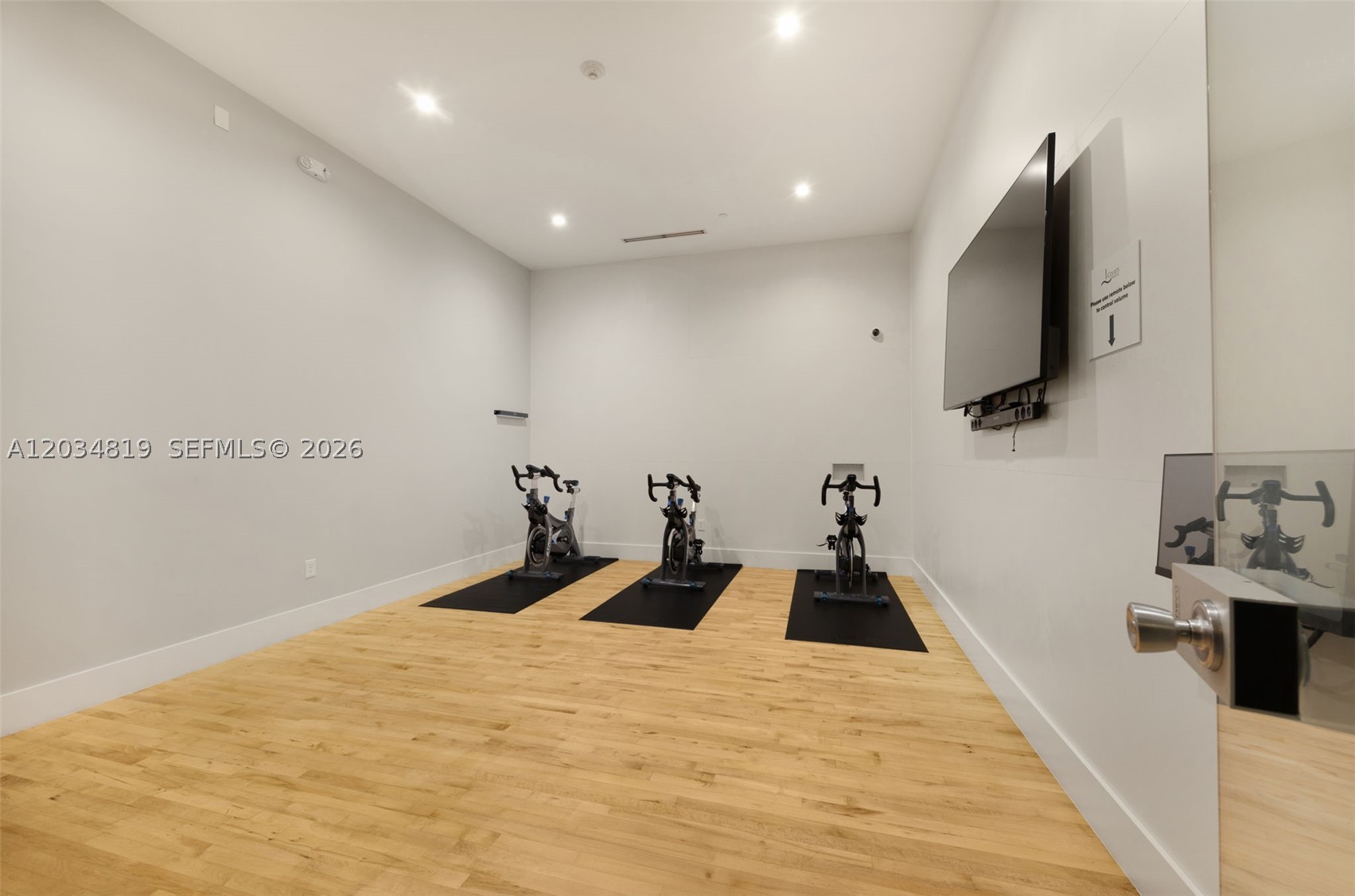 801 Brickell Key Blvd #2008, Miami FL 33131