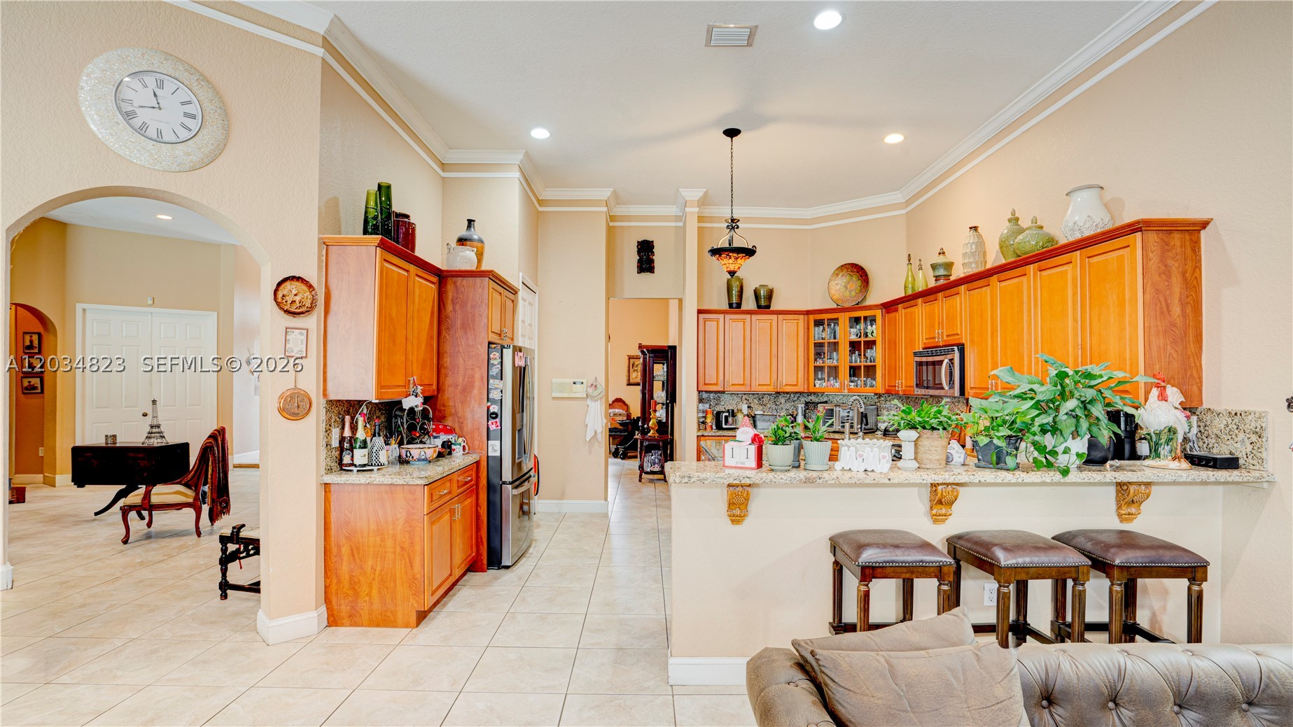 9810 NW 137th St, Hialeah Gardens FL 33018