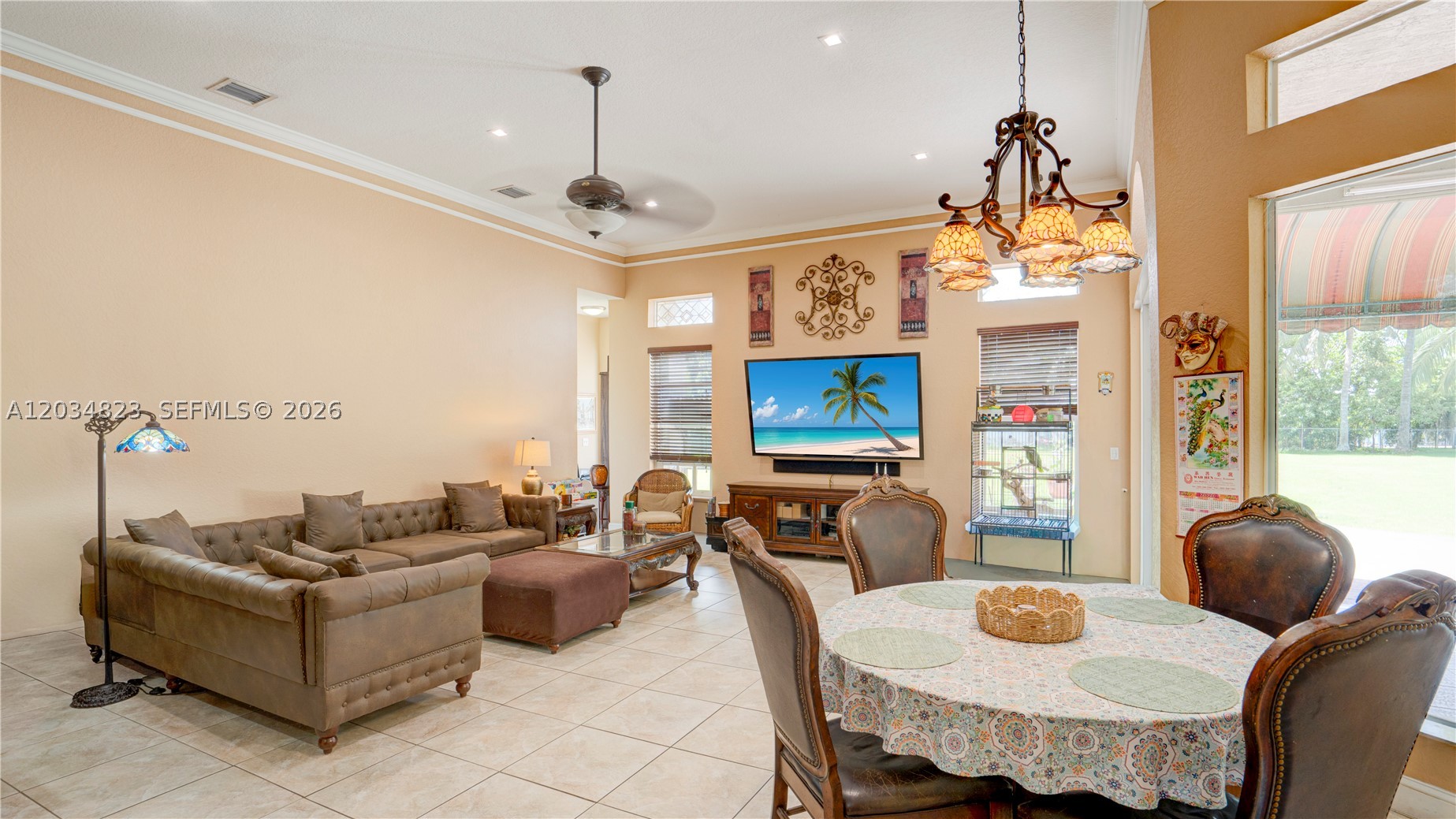 9810 NW 137th St, Hialeah Gardens FL 33018
