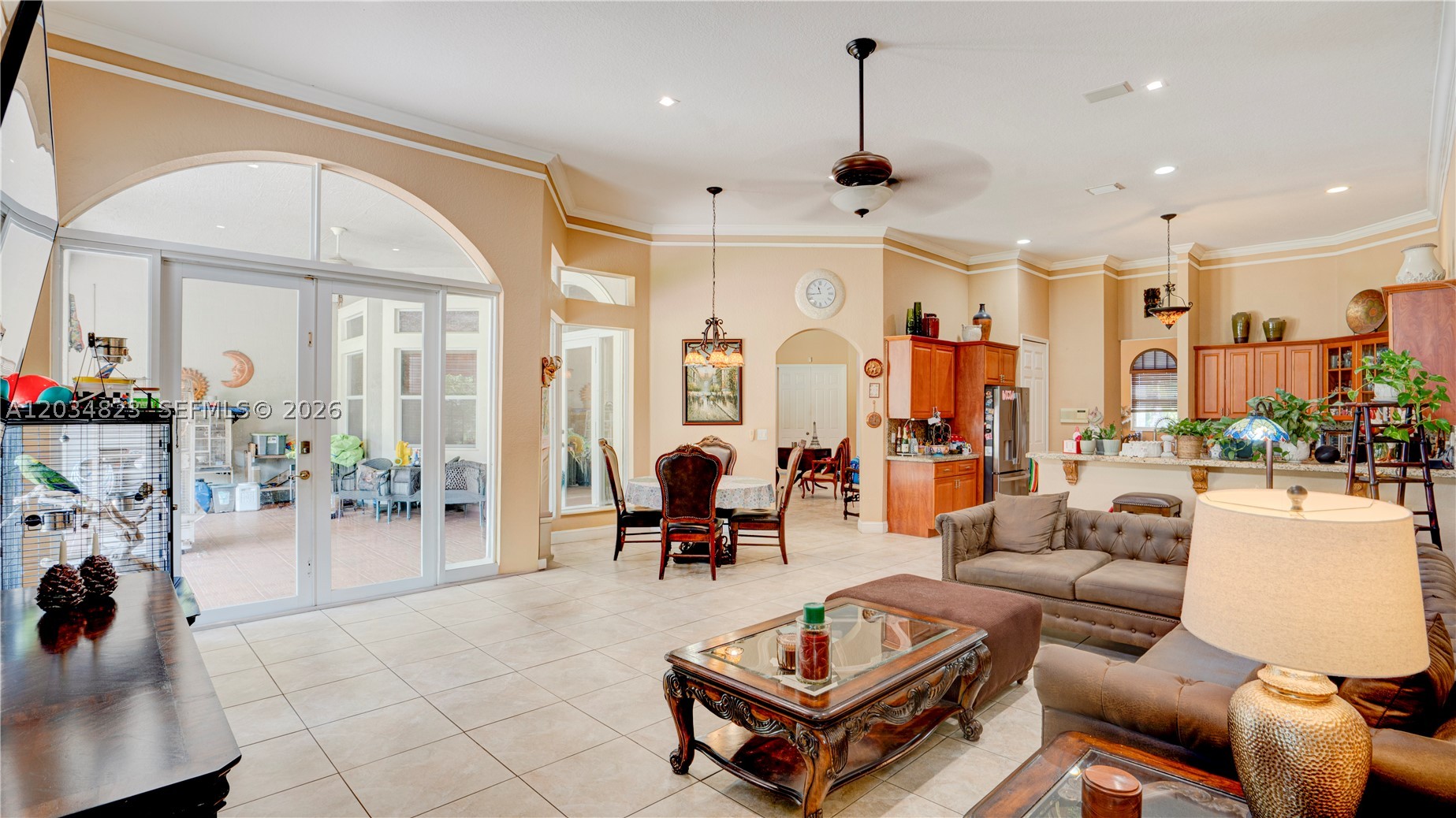 9810 NW 137th St, Hialeah Gardens FL 33018