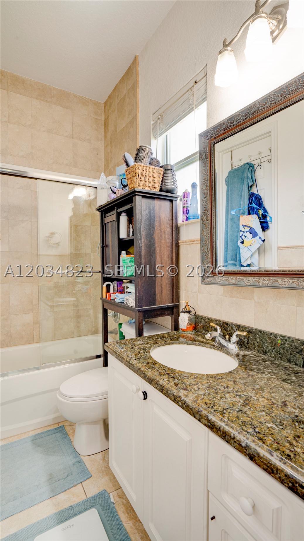 9810 NW 137th St, Hialeah Gardens FL 33018