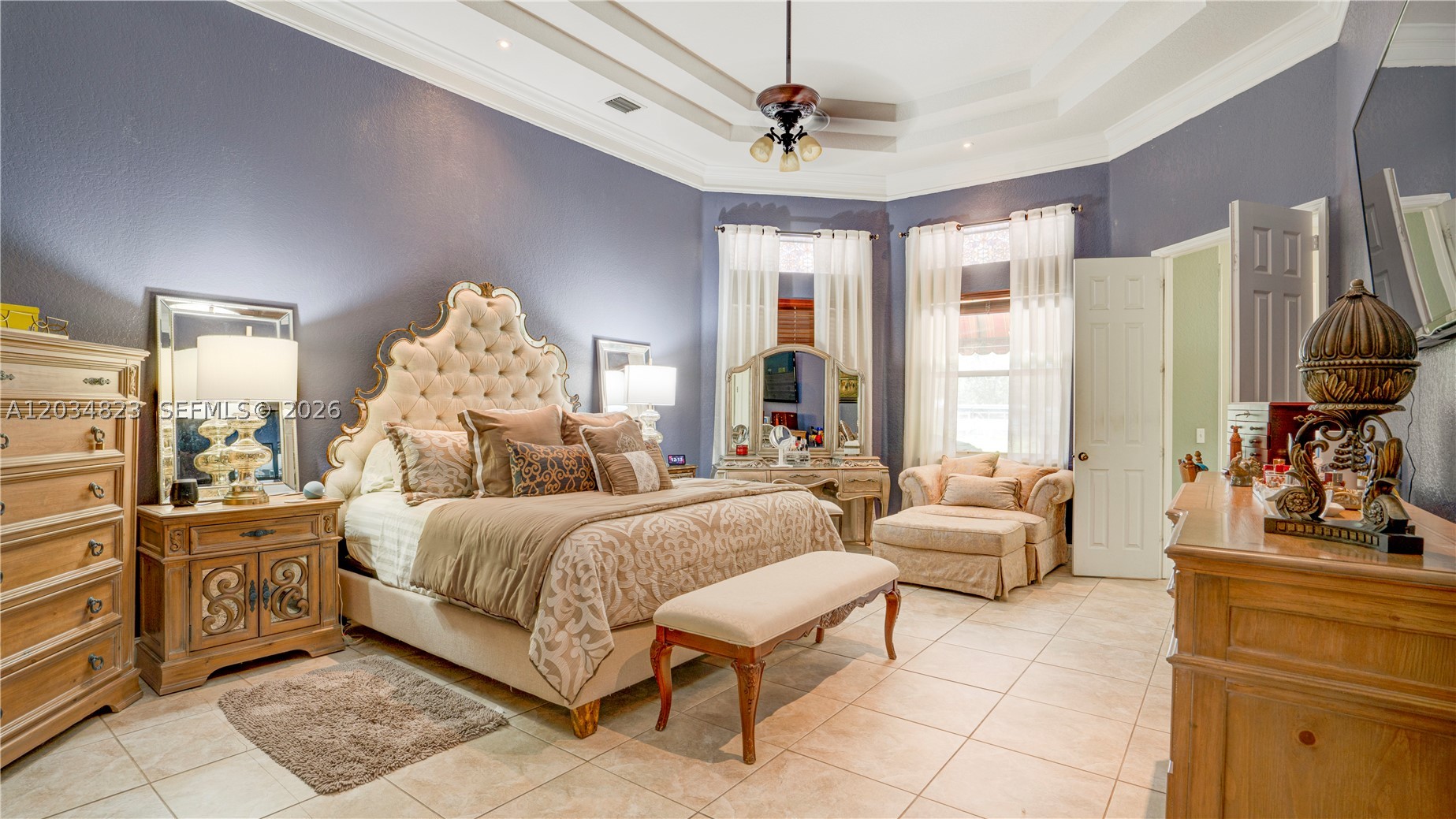 9810 NW 137th St, Hialeah Gardens FL 33018