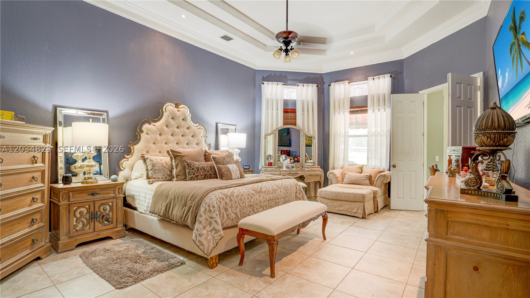 9810 NW 137th St, Hialeah Gardens FL 33018