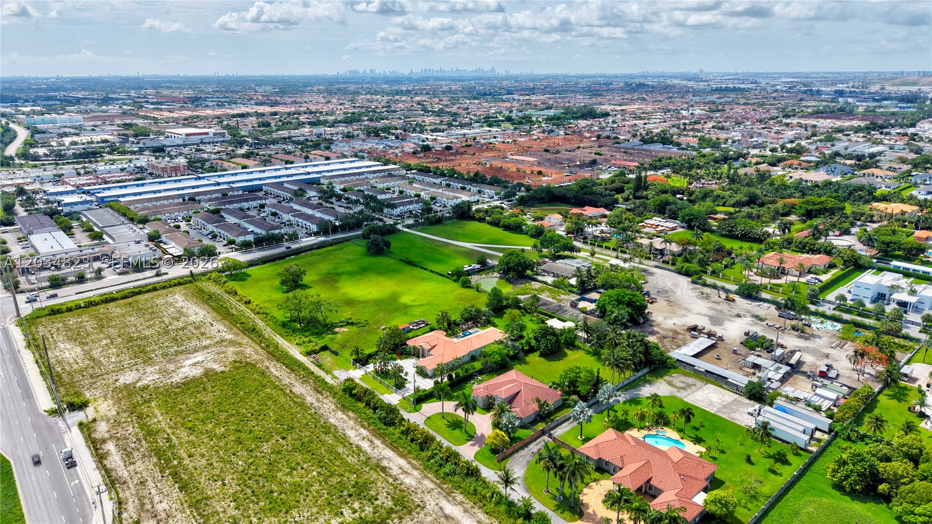 9810 NW 137th St, Hialeah Gardens FL 33018