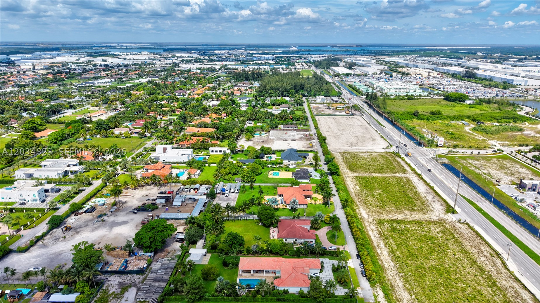 9810 NW 137th St, Hialeah Gardens FL 33018