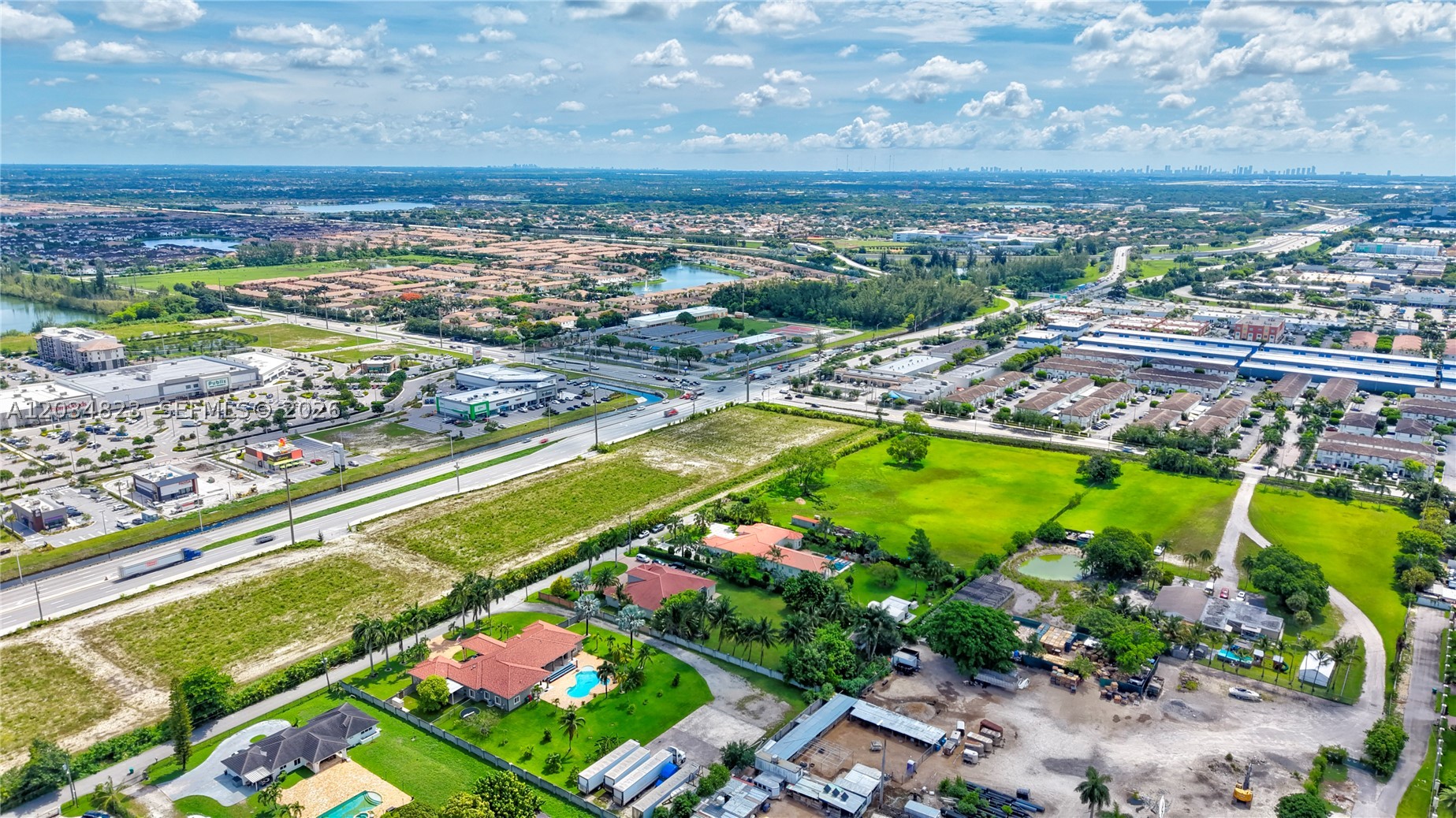9810 NW 137th St, Hialeah Gardens FL 33018