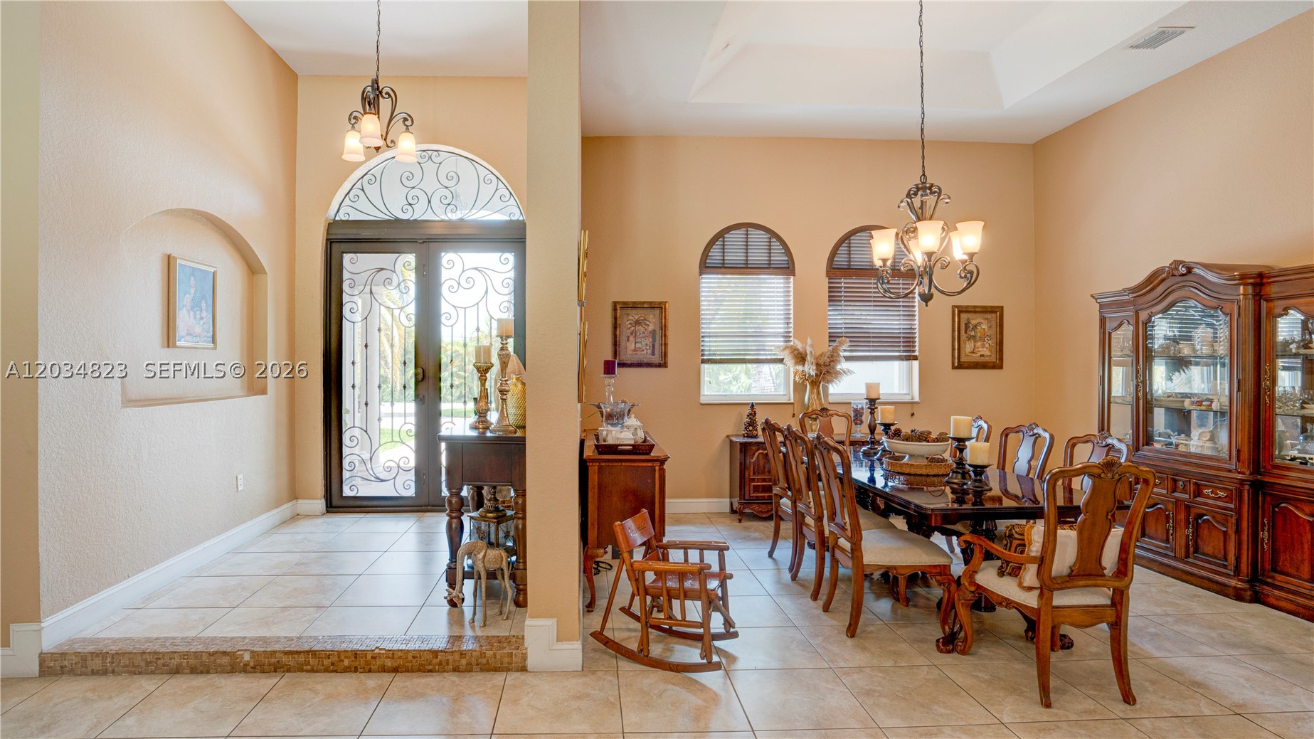 9810 NW 137th St, Hialeah Gardens FL 33018