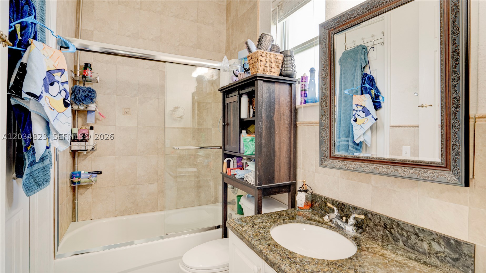 9810 NW 137th St, Hialeah Gardens FL 33018
