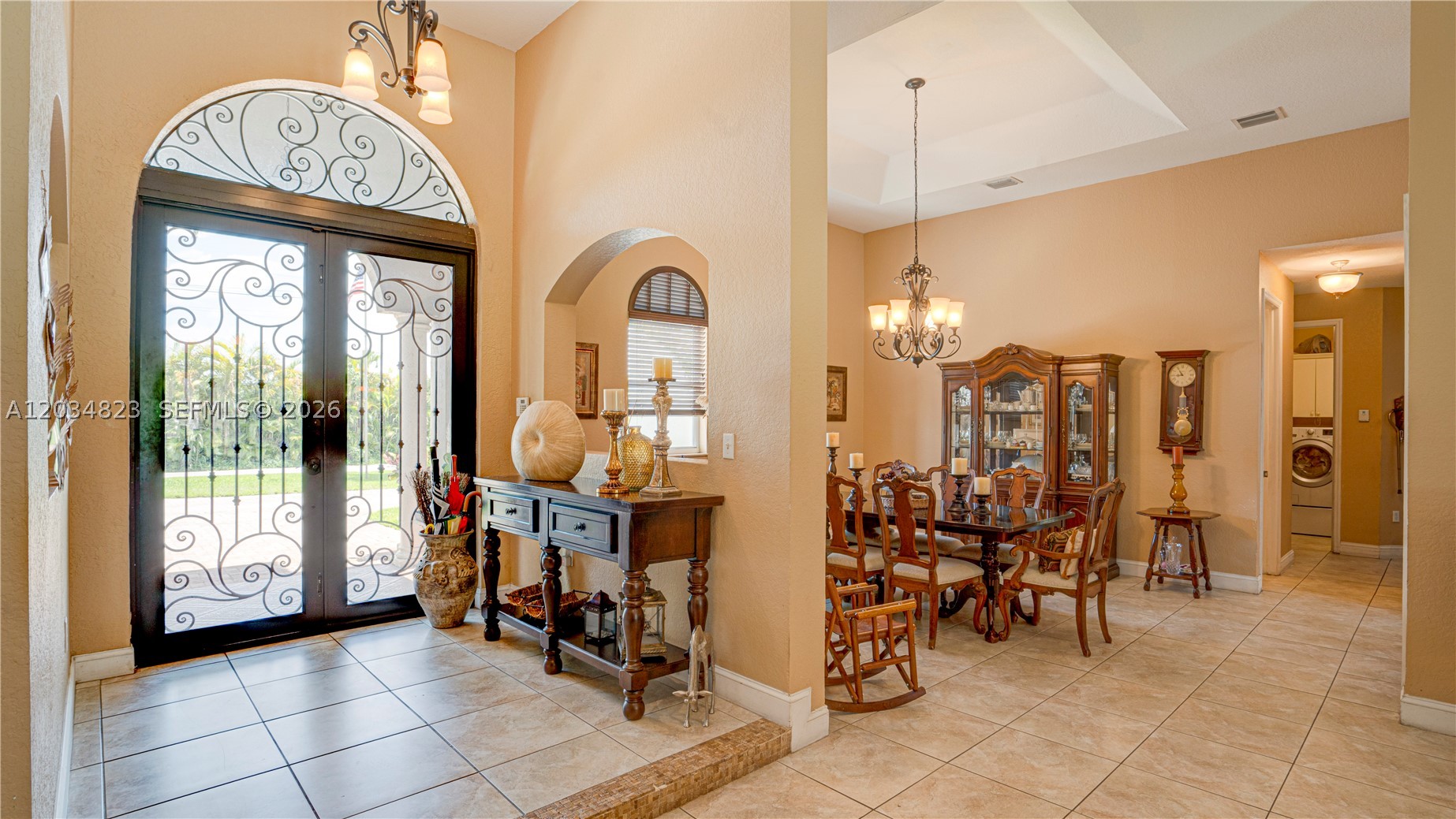 9810 NW 137th St, Hialeah Gardens FL 33018