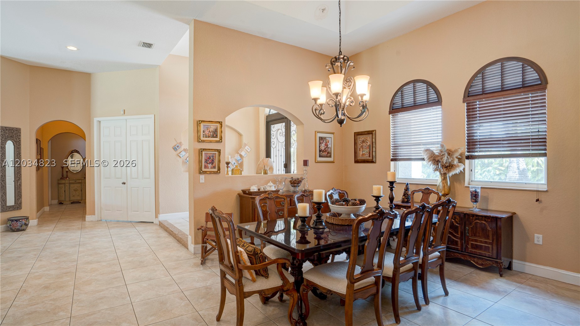 9810 NW 137th St, Hialeah Gardens FL 33018