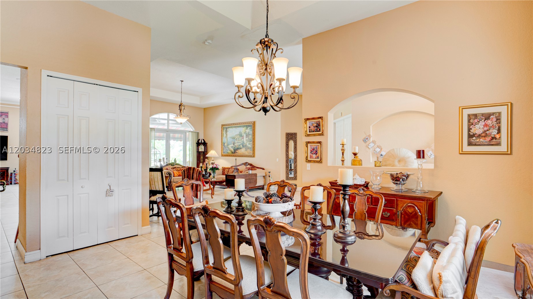 9810 NW 137th St, Hialeah Gardens FL 33018