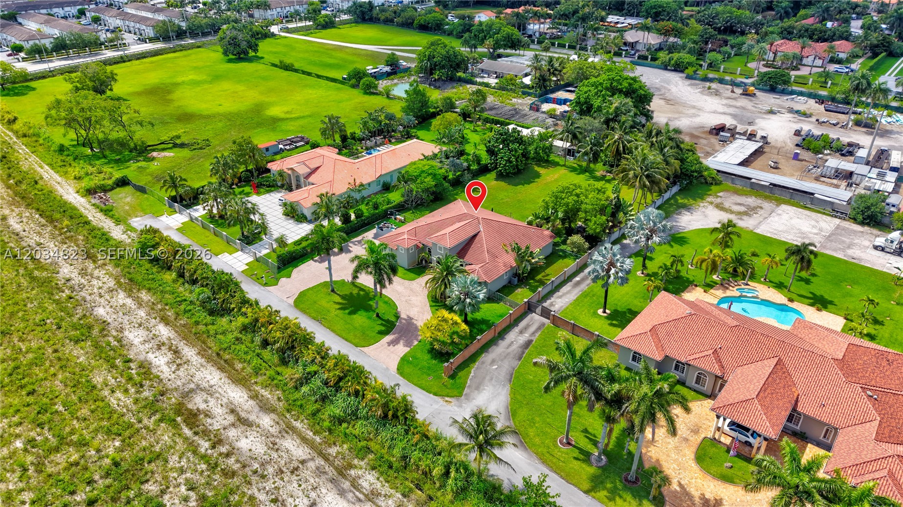 9810 NW 137th St, Hialeah Gardens FL 33018