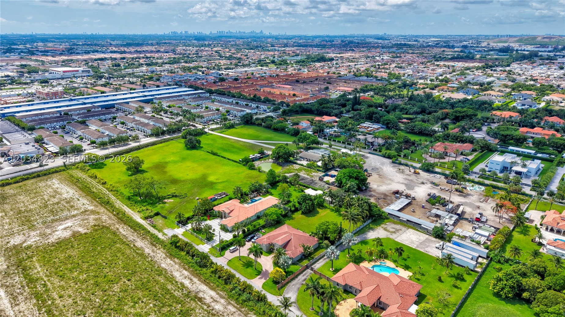 9810 NW 137th St, Hialeah Gardens FL 33018